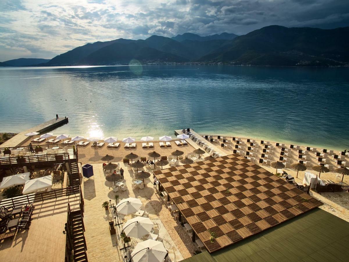 Waikiki Apartments Tivat Zewnętrze zdjęcie