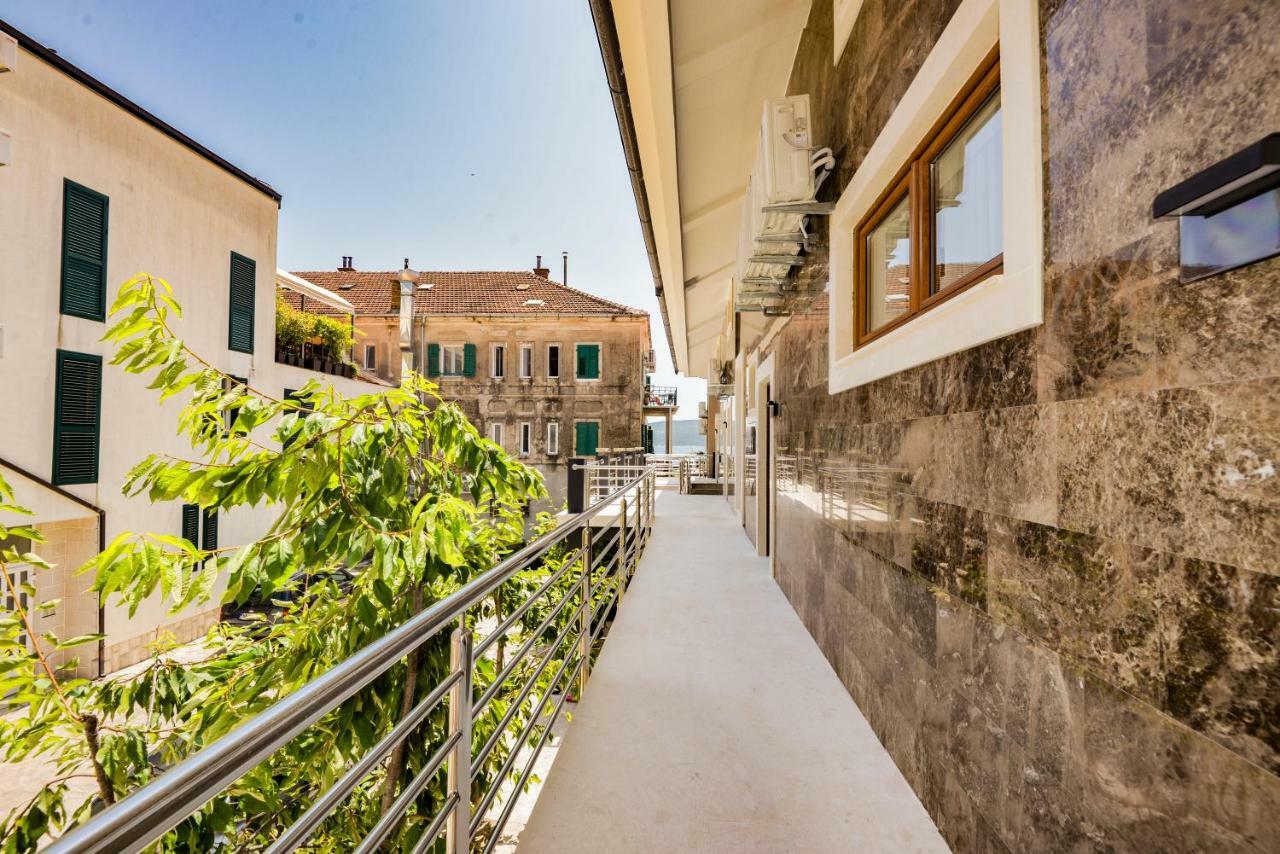 Waikiki Apartments Tivat Zewnętrze zdjęcie