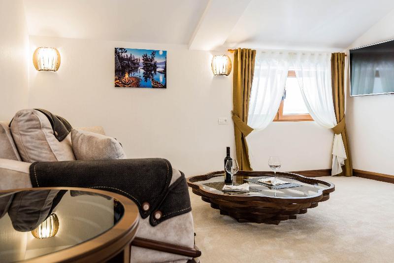 Waikiki Apartments Tivat Zewnętrze zdjęcie